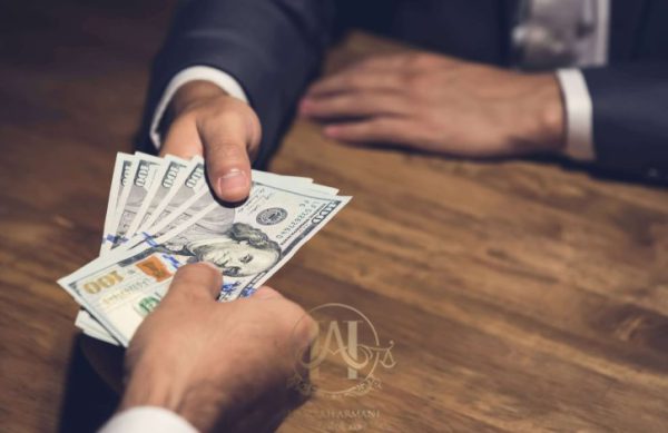 The Complete Guide to Lending Money; From the contract to the collection of claims راهنمای کامل قرض دادن پول؛ از قرارداد تا وصول مطالبات